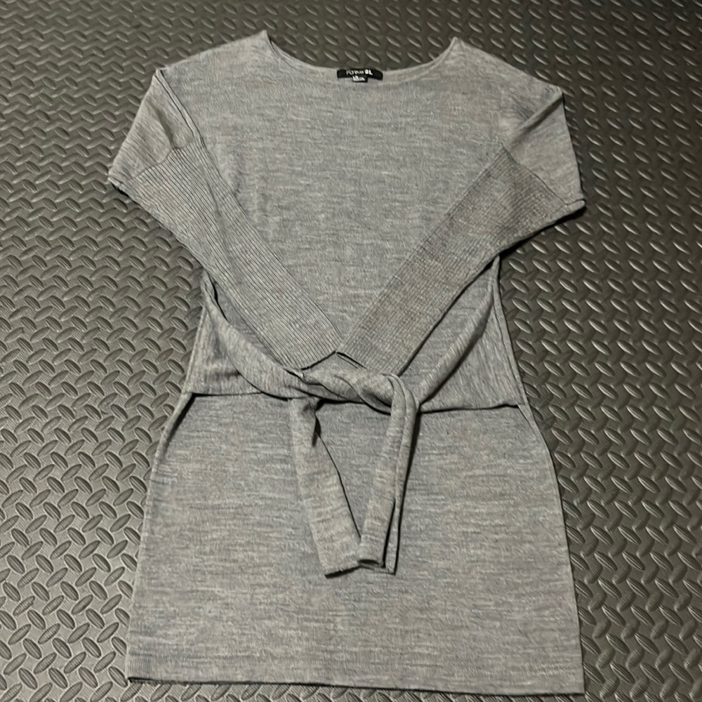 Forever 21 Gray sweater dress size L